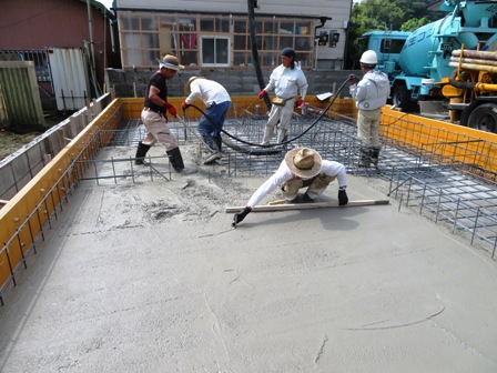 土間コンクリート打設