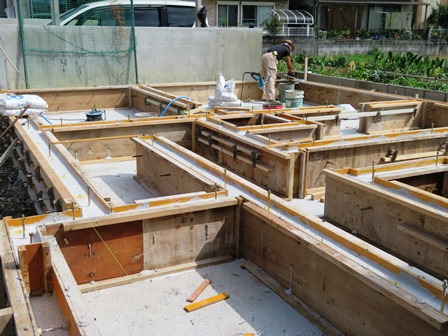 立ち上がりコンクリート打設